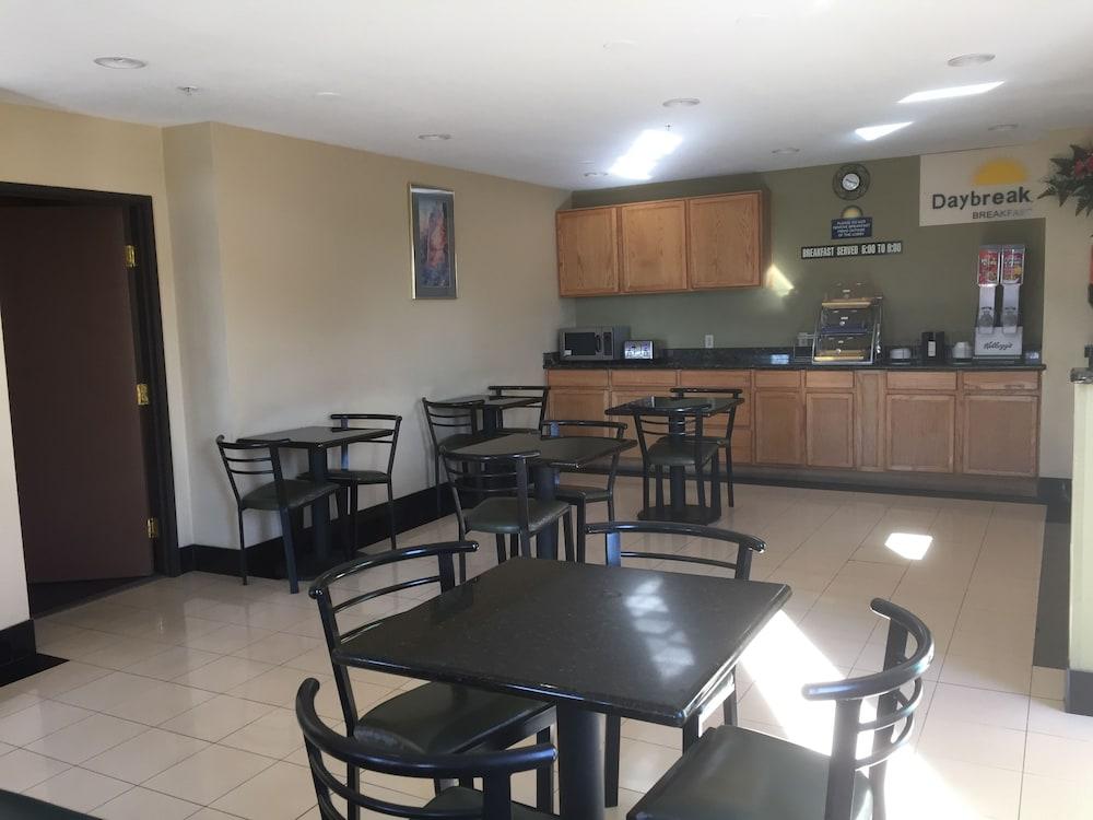 Days Inn By Wyndham Tucson Airport Exterior photo