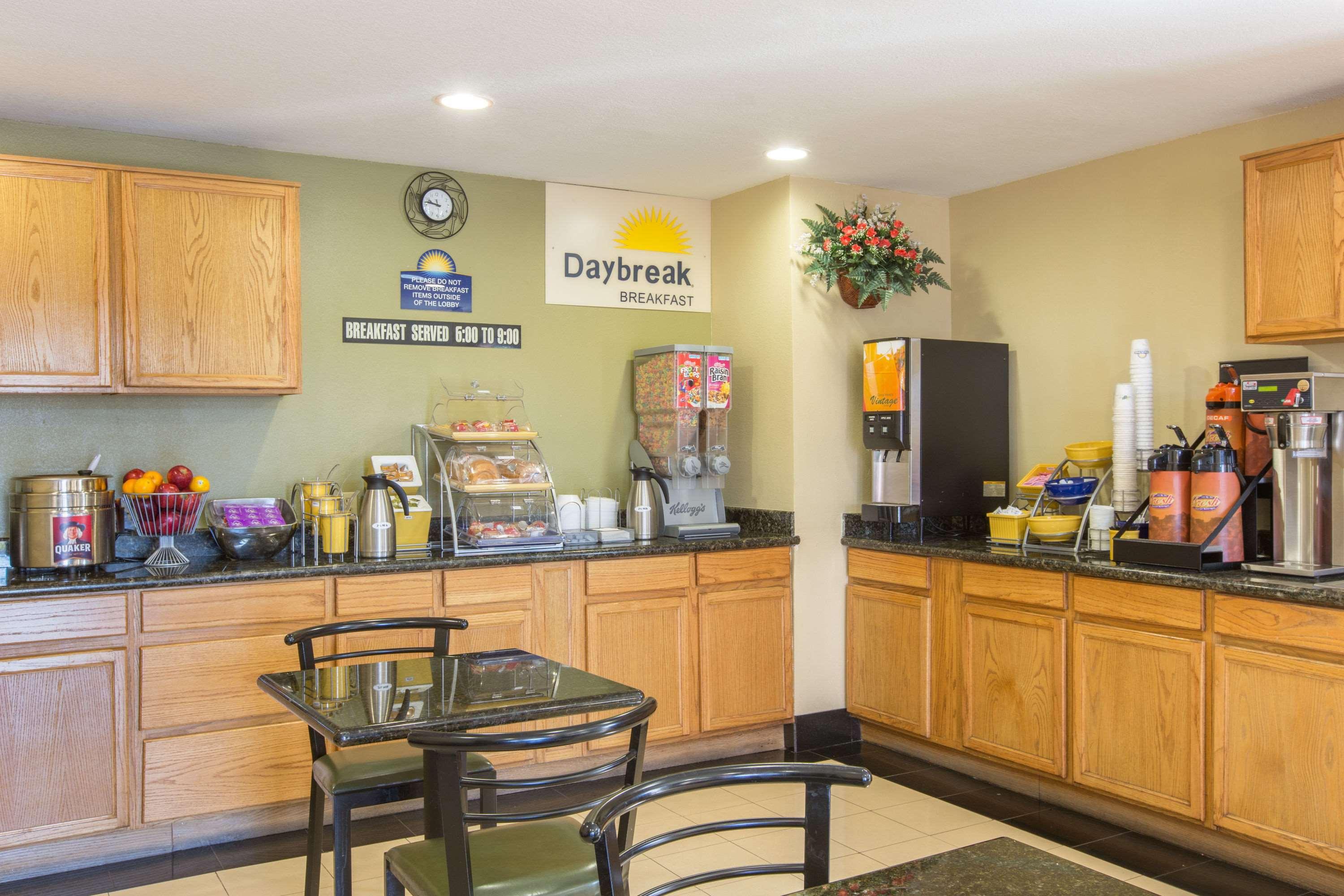 Days Inn By Wyndham Tucson Airport Exterior photo