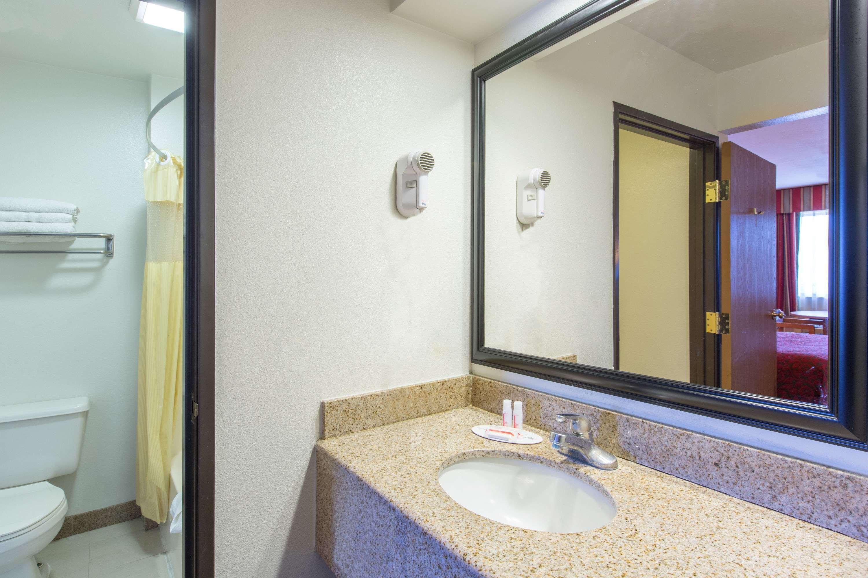 Days Inn By Wyndham Tucson Airport Exterior photo